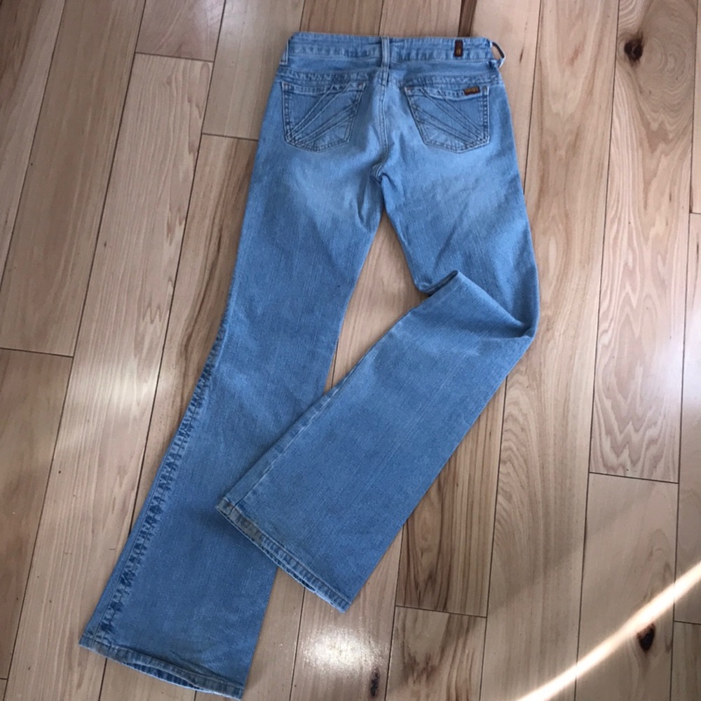 Blue Jeans - Picture 2 of 3